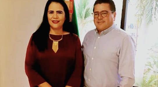 Reunión con Secretario de Finanzas Lic. Isidro Jordan Moyron Reunión con Secretario de Finanzas Lic. Isidro Jordan Moyron